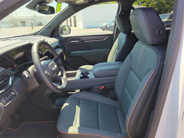 New 2025 GMC Acadia AT4 w/ Luxury Package image 14