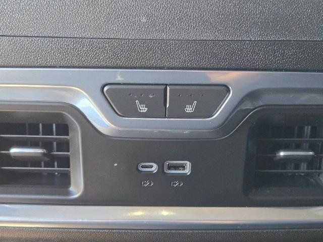 Used 2024 GMC Sierra 2500 SLT w/ SLT Premium Package AWD/4WD image 22