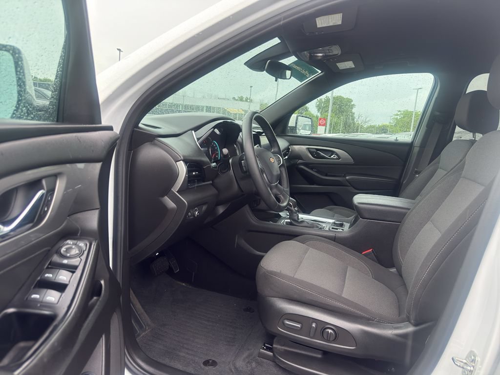 Certified 2023 Chevrolet Traverse LT AWD/4WD image 12