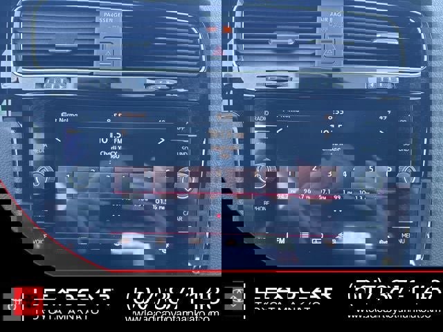 Used 2018 Volkswagen GTI SE image 27