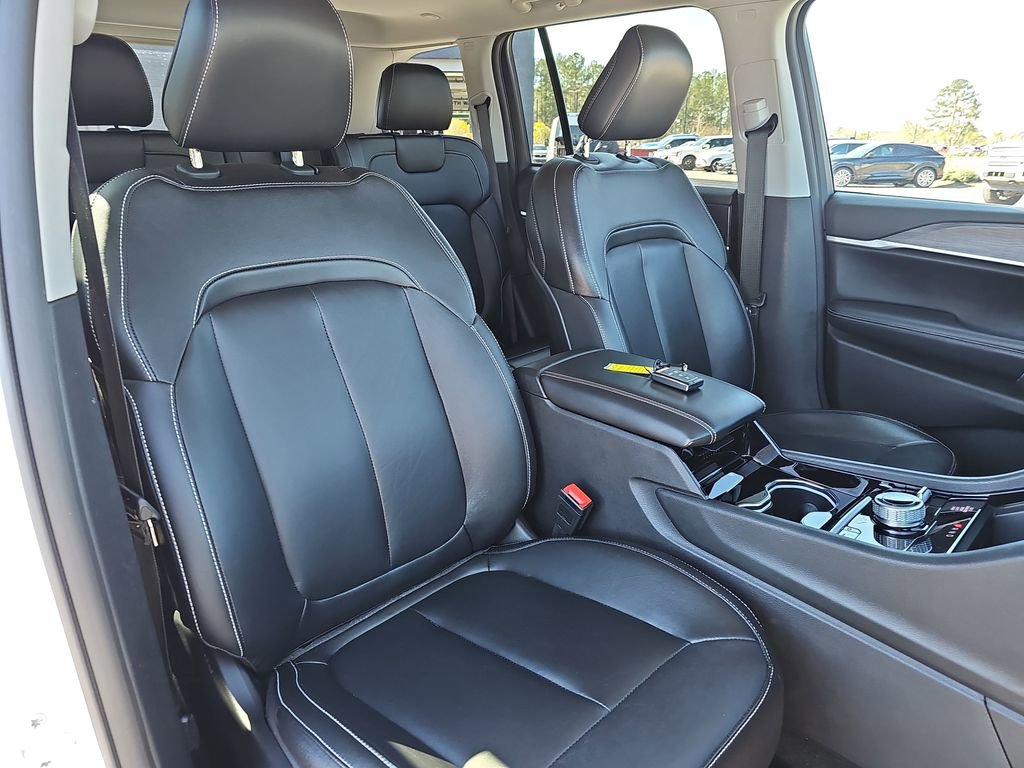 Used 2022 Jeep Grand Cherokee Limited 4xe image 13