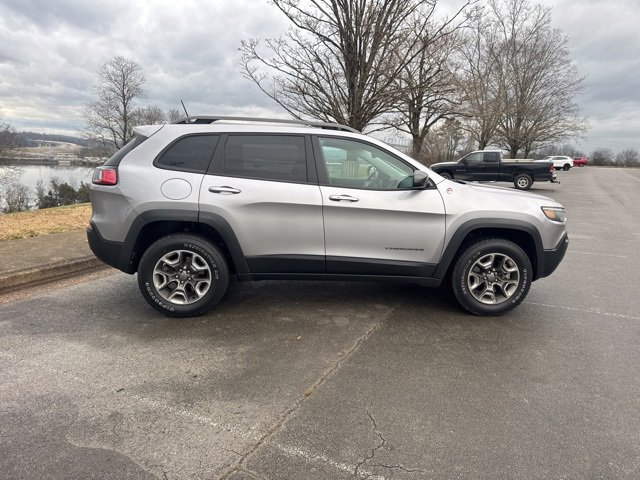 Used 2019 Jeep Cherokee Trailhawk w/ Trailer Tow Group image 8