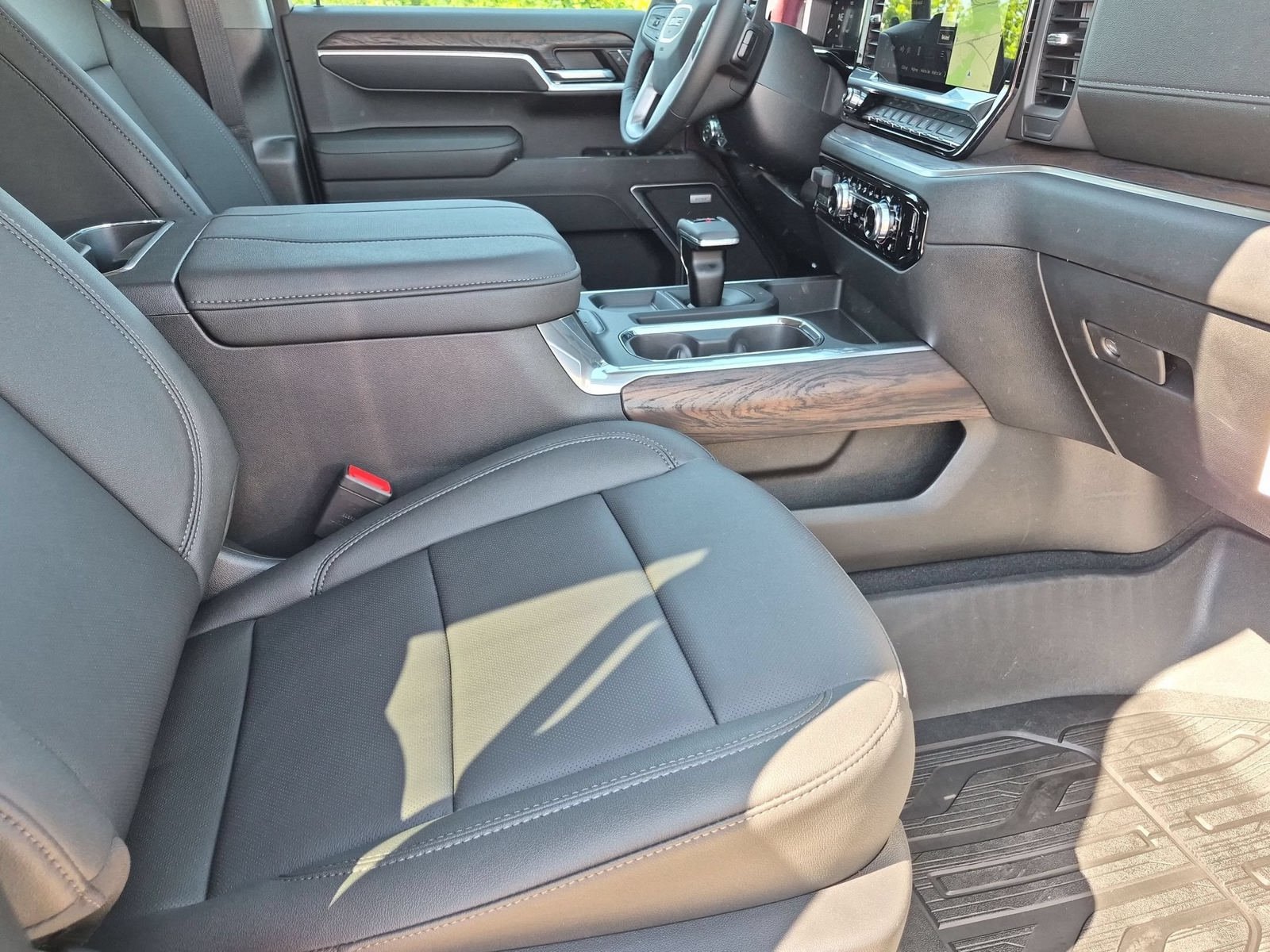 New 2026 GMC Sierra 1500 SLT AWD/4WD image 31