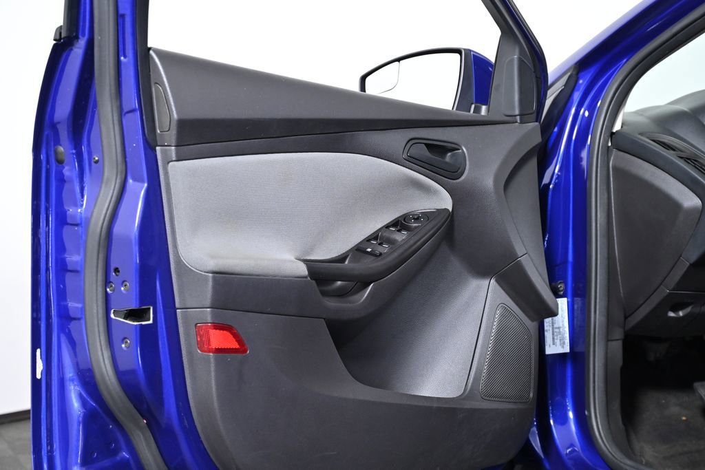 Used 2012 Ford Focus SE FWD image 26