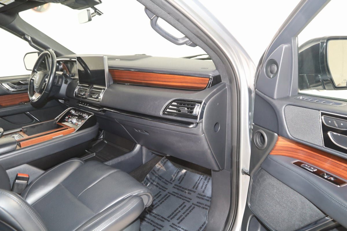 Used 2024 Lincoln Navigator L 4WD image 45