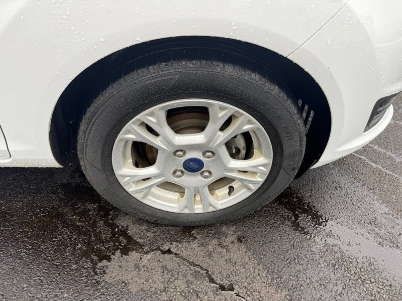 Used 2016 Ford Fiesta SE FWD image 16