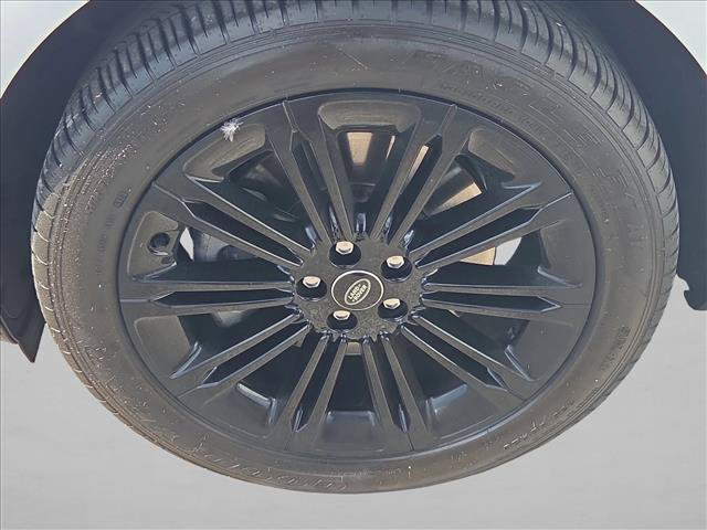 Used 2024 Land Rover Range Rover Evoque Dynamic SE AWD/4WD image 26
