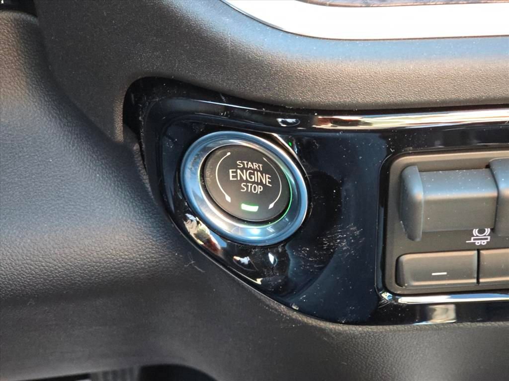 New 2026 GMC Sierra 2500 SLT w/ SLT Convenience Package image 15