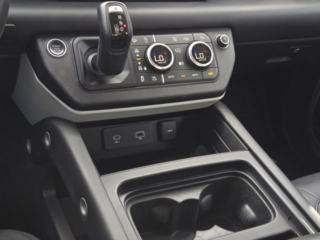 Used 2020 Land Rover Defender 110 HSE image 29