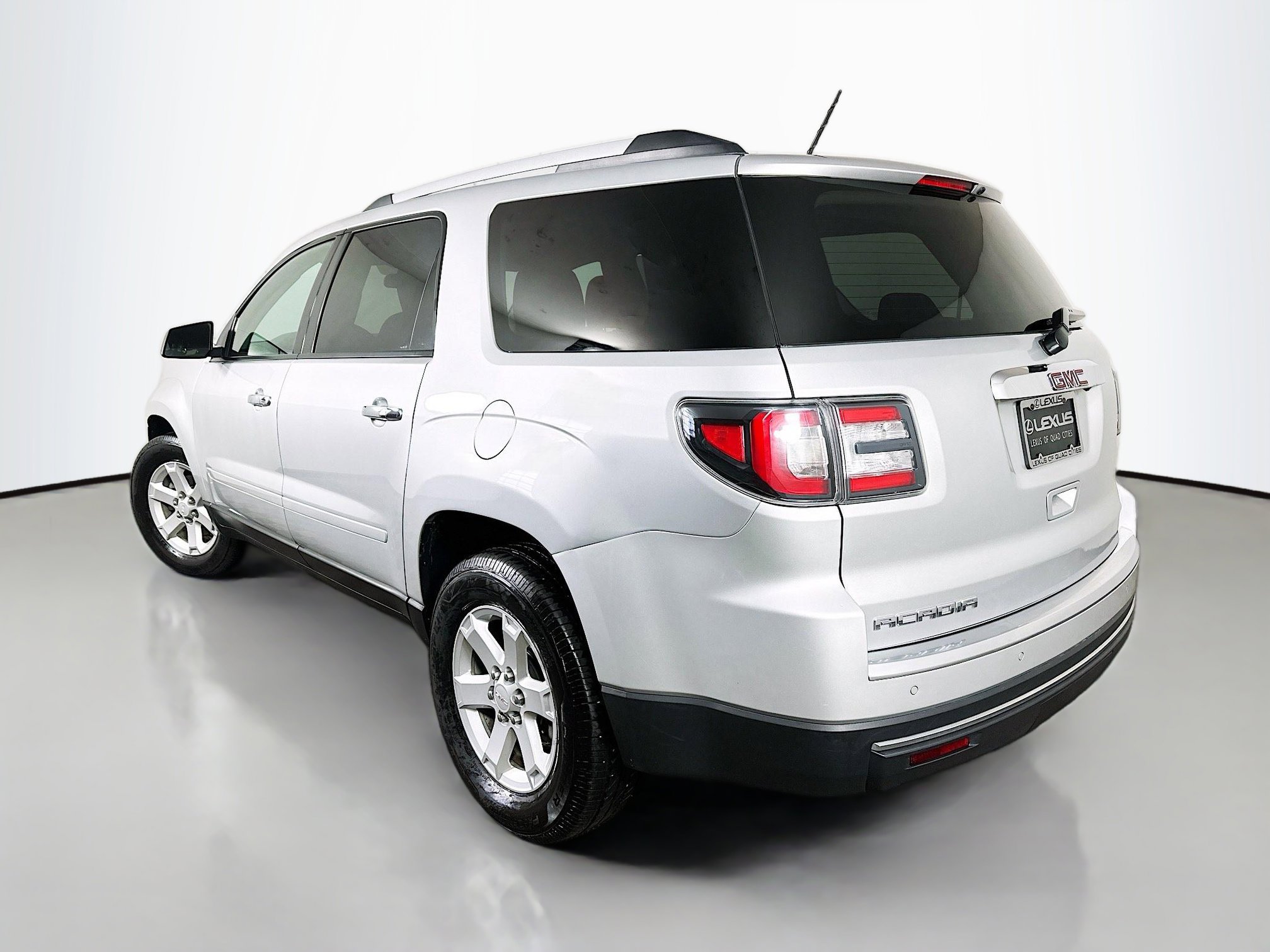 Used 2015 GMC Acadia SLE FWD image 5