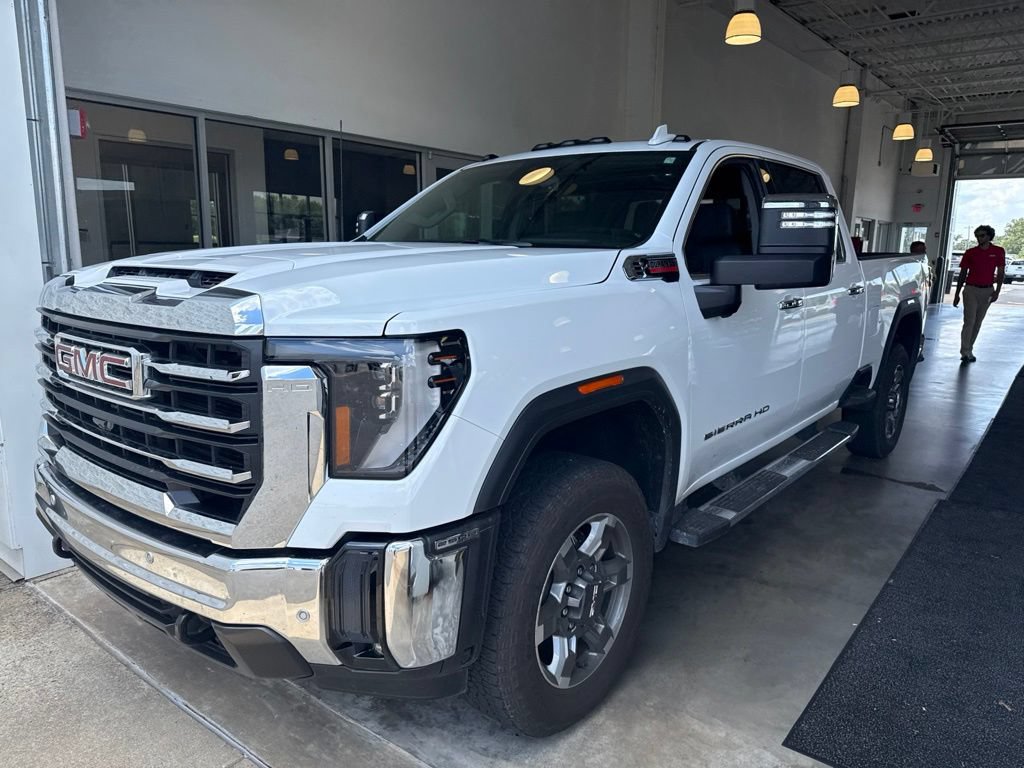 Used 2026 GMC Sierra 2500 SLT w/ SLT Premium Package AWD/4WD image 4