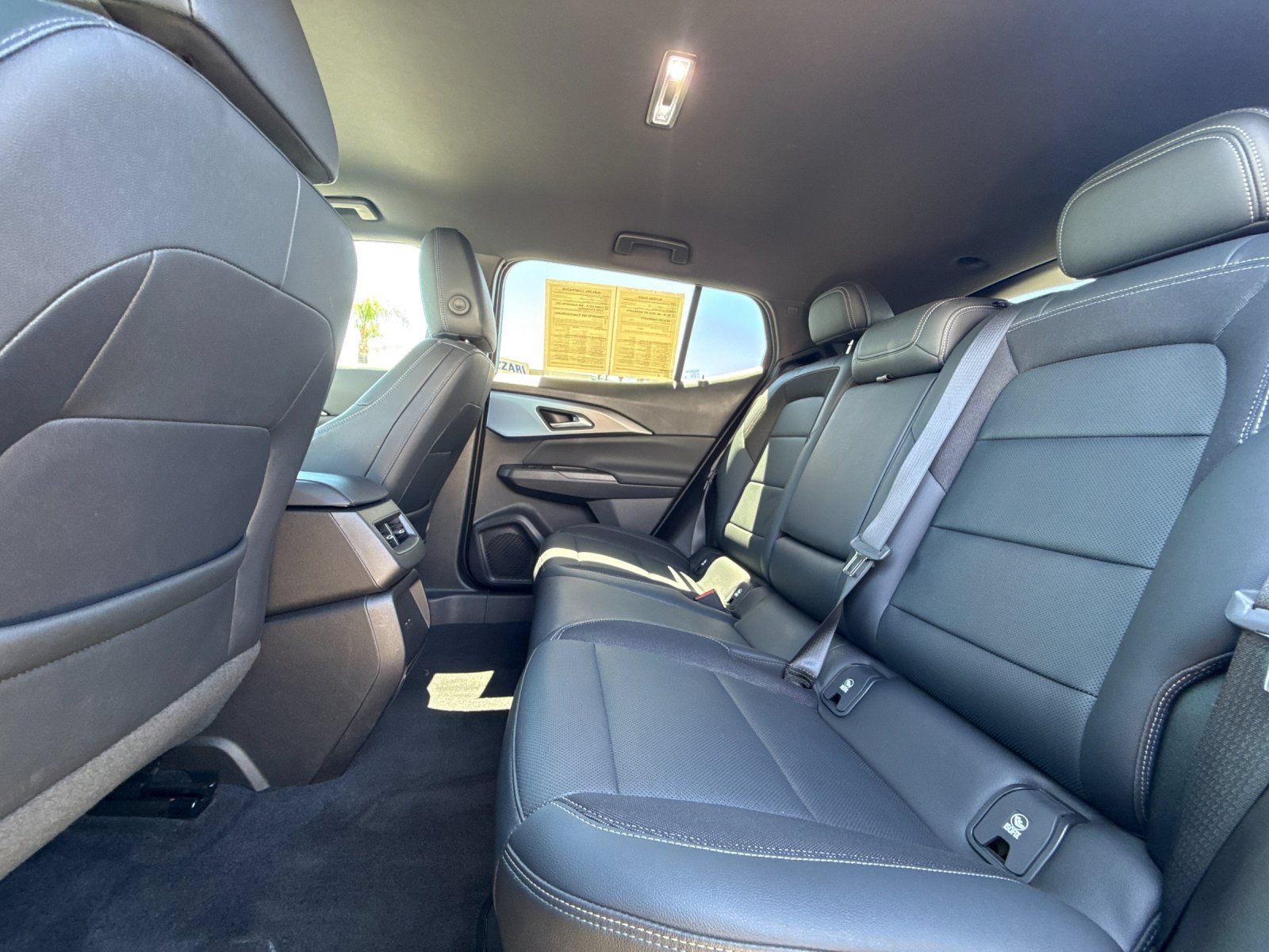 Used 2024 Chevrolet Equinox EV LT FWD image 11