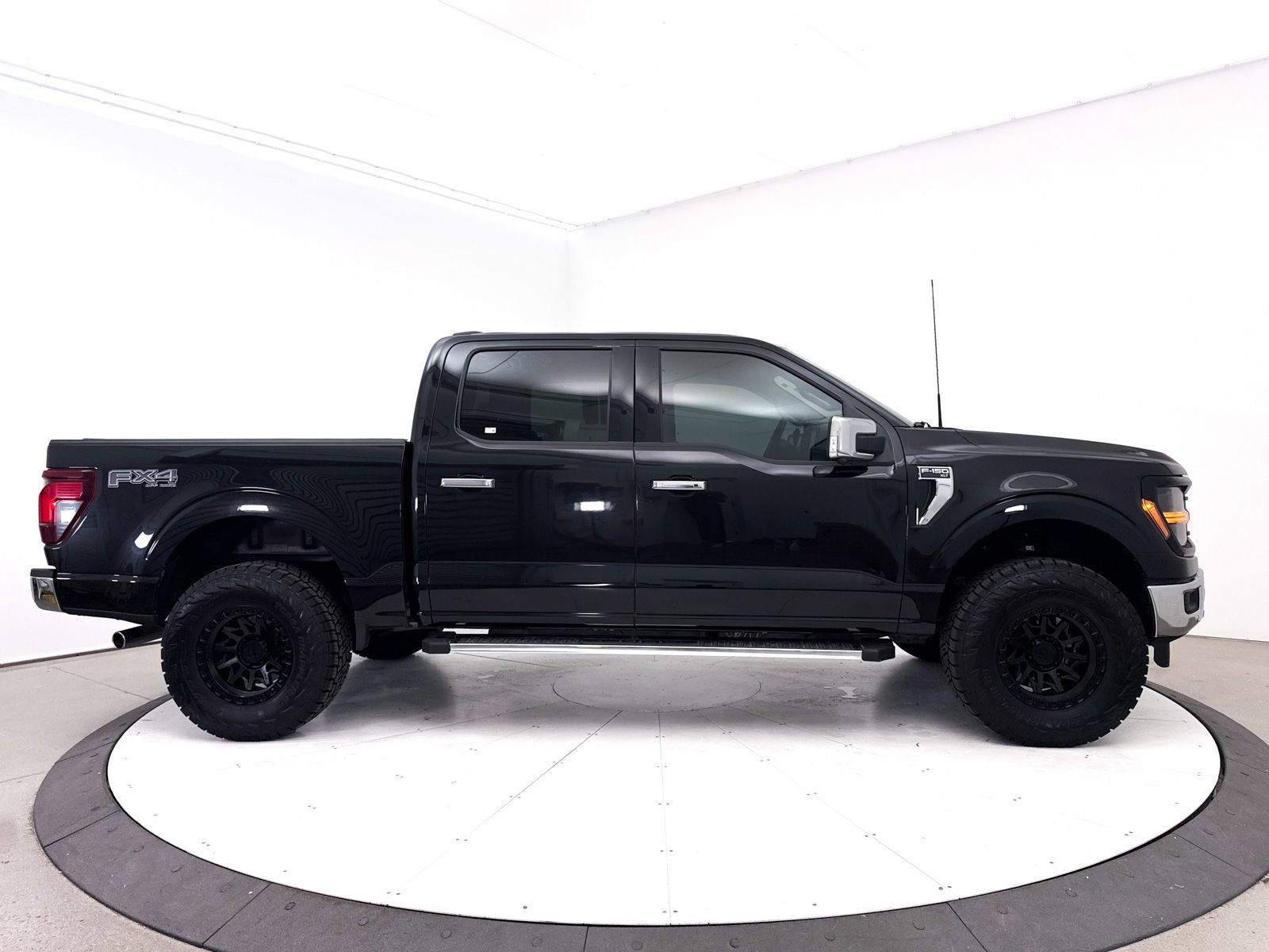 Used 2025 Ford F150 XLT w/ Equipment Group 302A MID AWD/4WD image 37