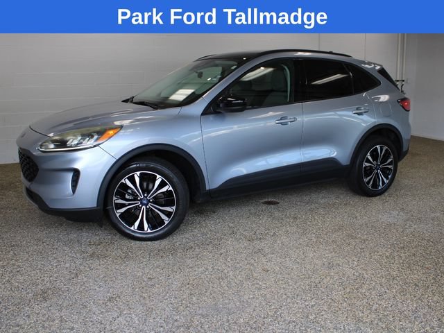 Used 2022 Ford Escape SE w/ SE Sport Appearance Package AWD/4WD image 1