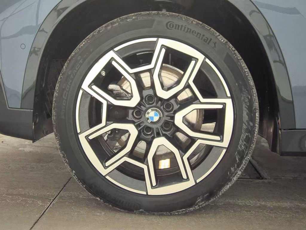 Used 2024 BMW X1 xDrive28i w/ Premium Package image 10