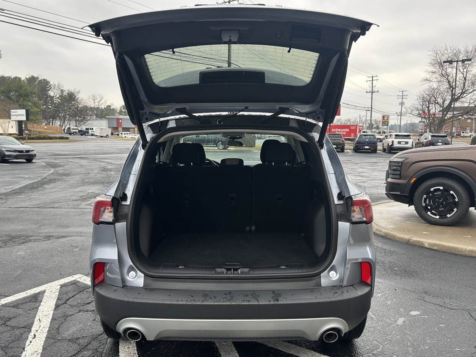 Used 2022 Ford Escape SE w/ Convenience Package image 5