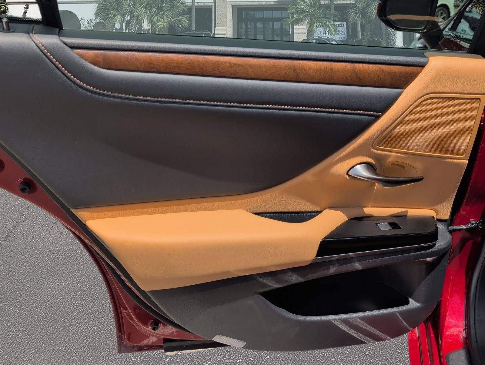 Certified 2025 Lexus ES 350 w/ Premium Package FWD image 22