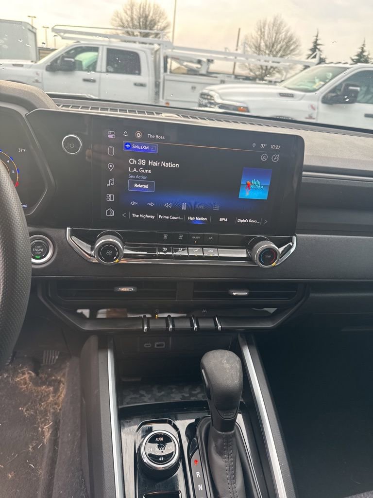 Used 2024 Chevrolet Colorado Trail Boss image 11