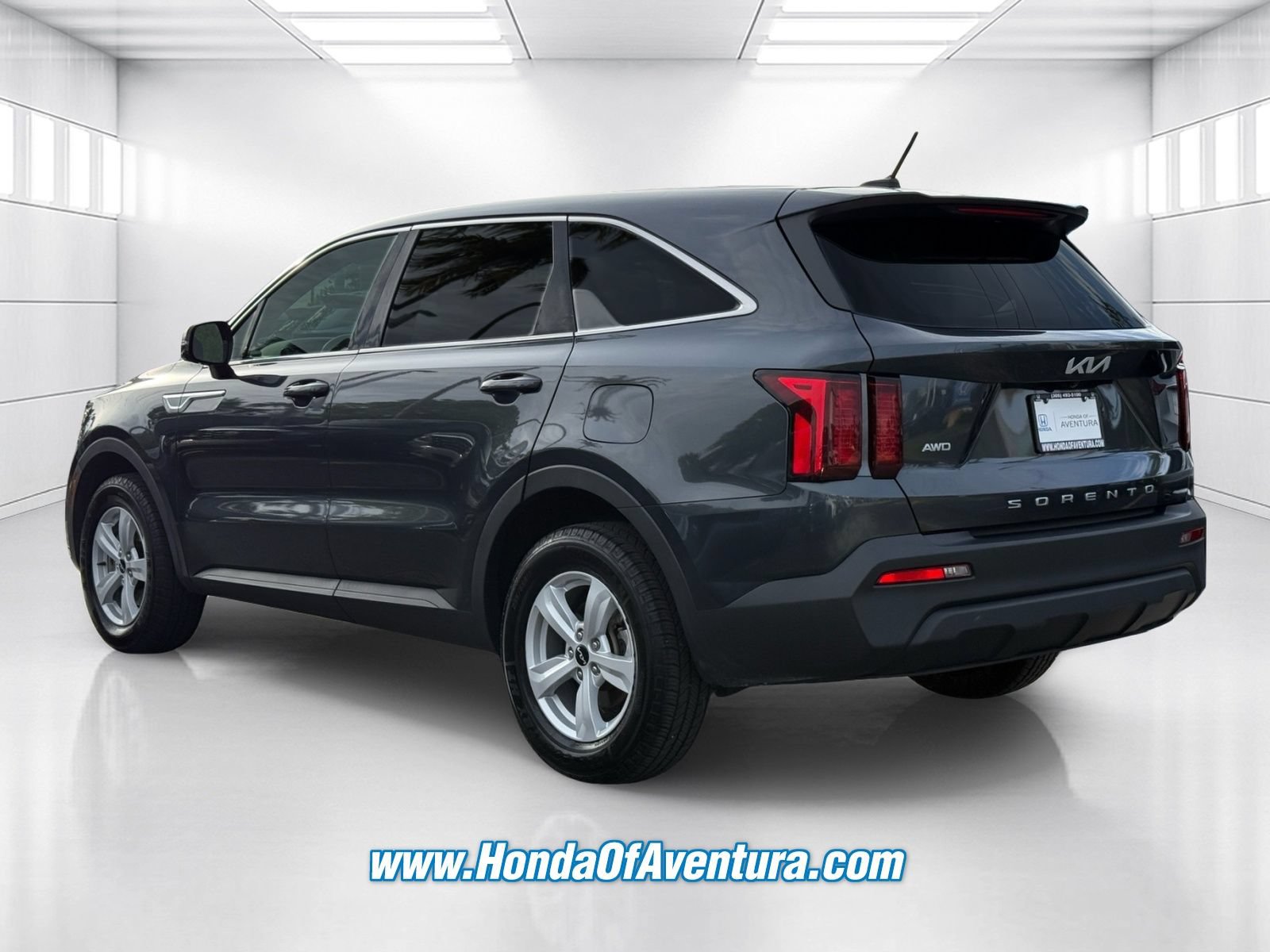 Used 2022 Kia Sorento LX AWD/4WD image 4