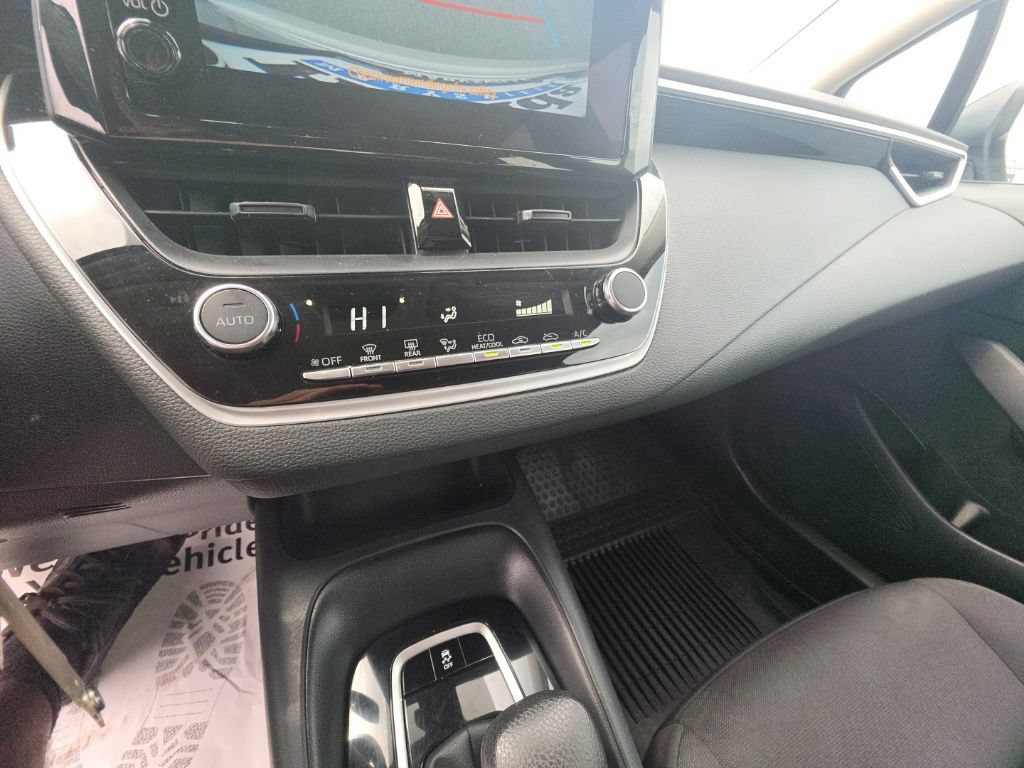 Used 2024 Toyota Corolla LE FWD image 22