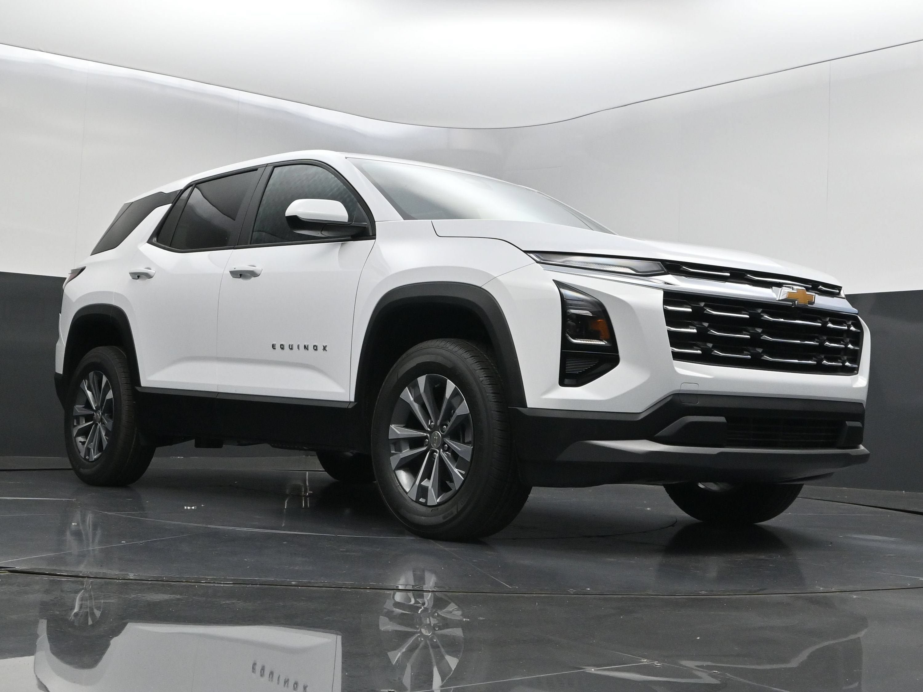 New 2027 Chevrolet Equinox LT w/ Convenience Package II FWD image 39