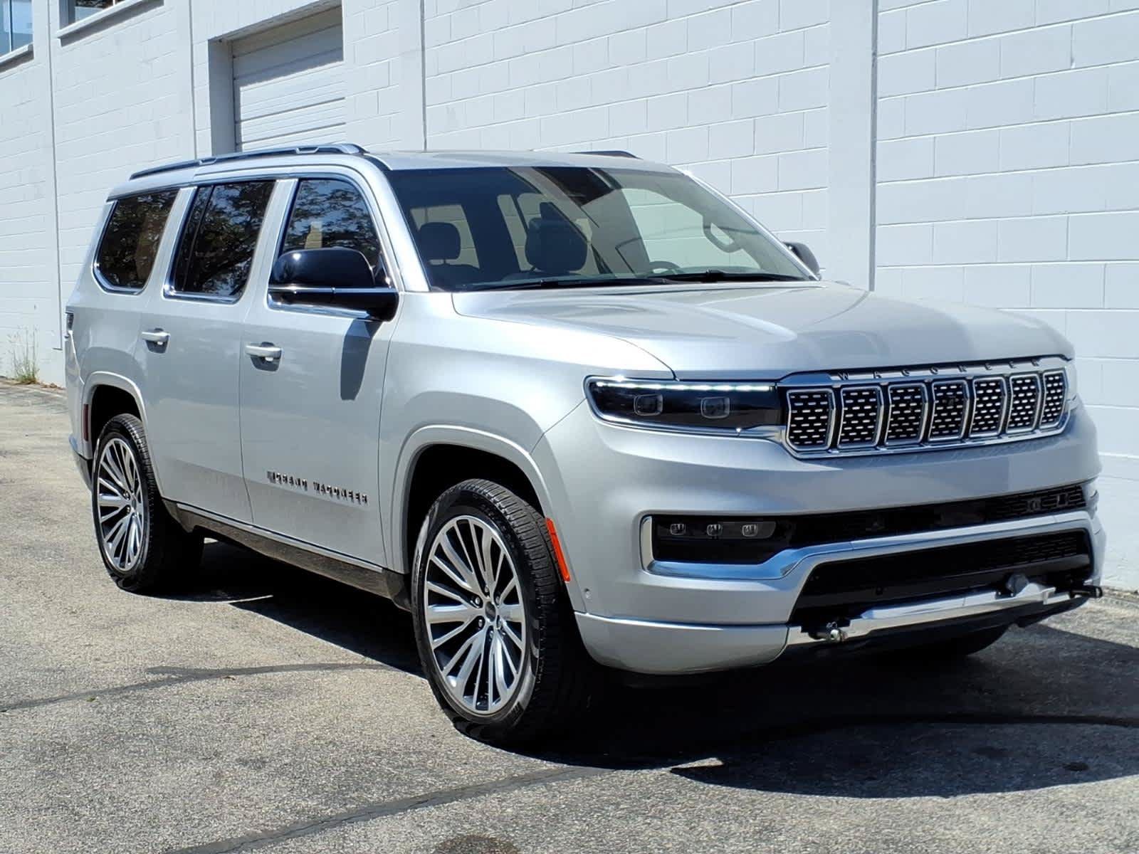 Used 2024 Jeep Grand Wagoneer Series III AWD/4WD image 2