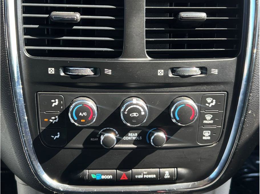 Used 2017 Dodge Grand Caravan SE w/ Power Window Group FWD image 17