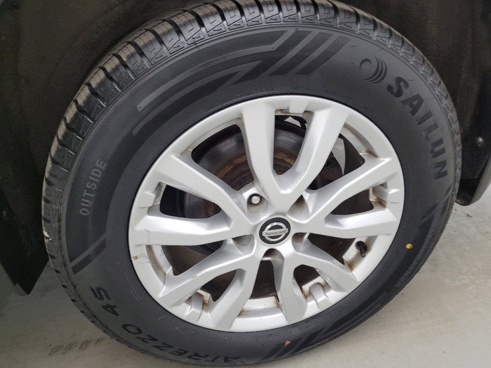 Used 2017 Nissan Rogue SV AWD/4WD image 31