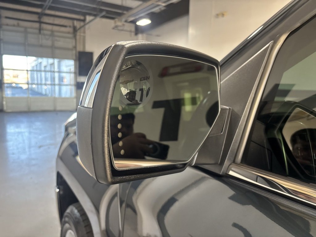 Used 2018 Chevrolet Silverado 1500 LTZ image 12