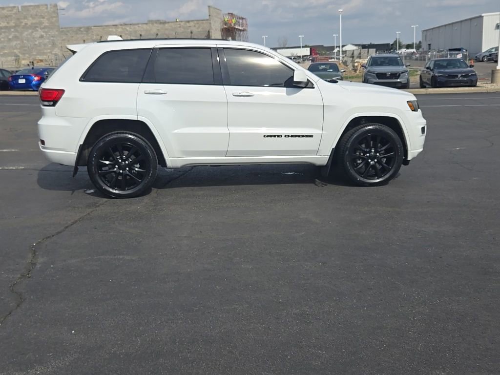 Used 2021 Jeep Grand Cherokee Laredo X AWD/4WD image 8