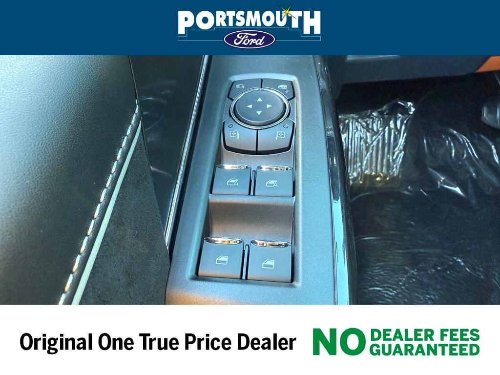 New 2025 Ford F150 Lightning Platinum w/ Dark Elements Package image 33