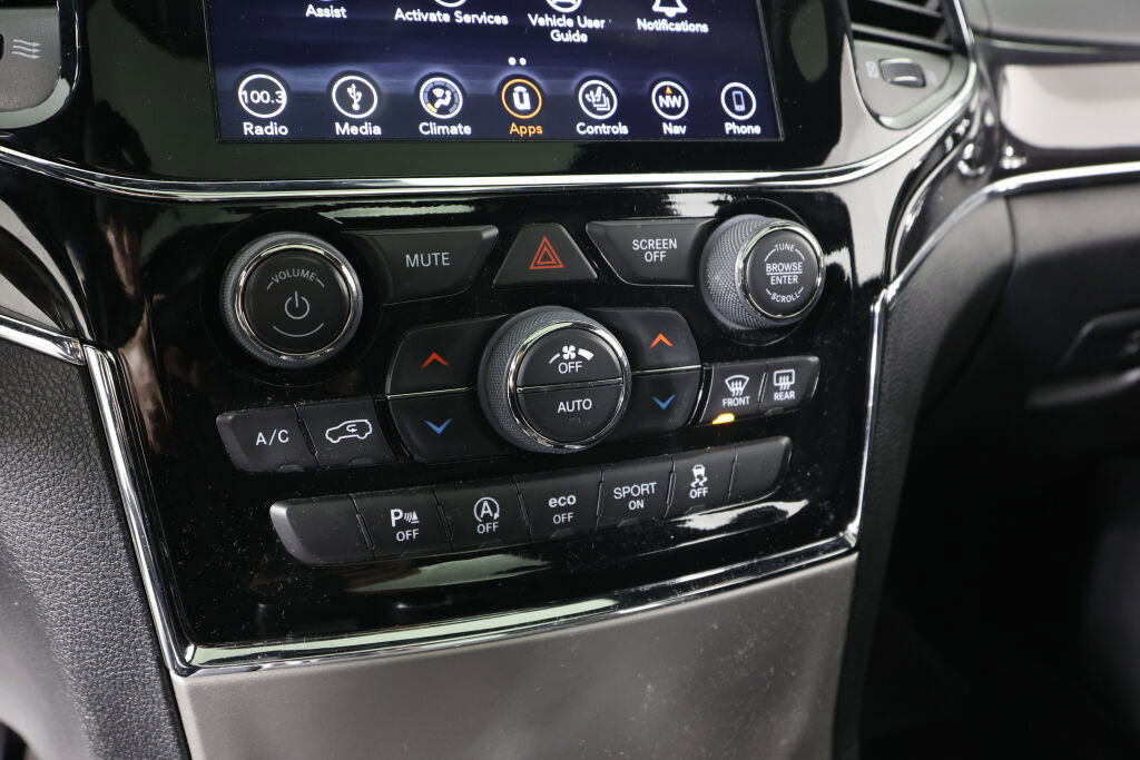 Used 2019 Jeep Grand Cherokee Overland image 39