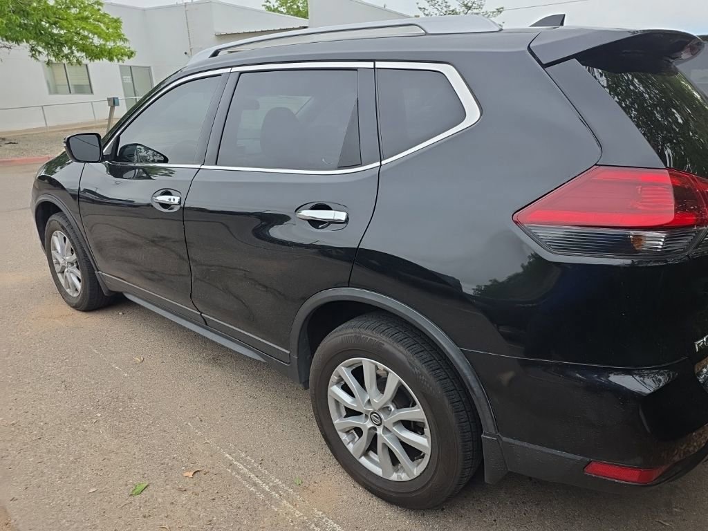 Used 2018 Nissan Rogue SV image 6