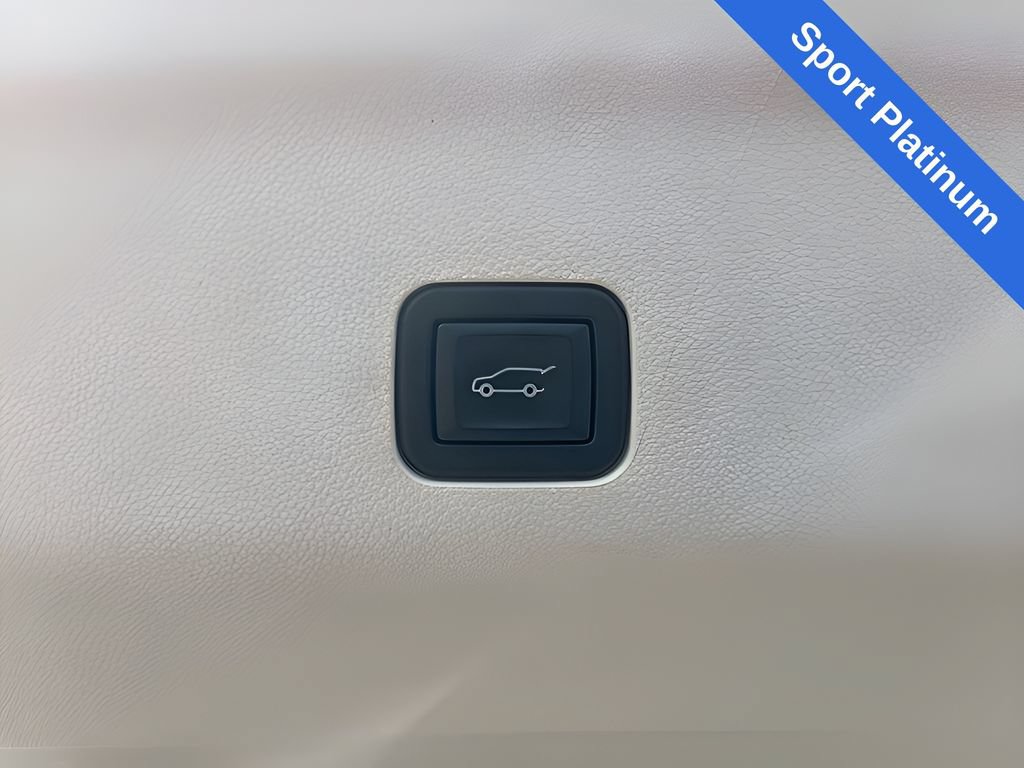 Used 2023 Cadillac Escalade Sport Platinum w/ LPO, ONYX Package AWD/4WD image 10