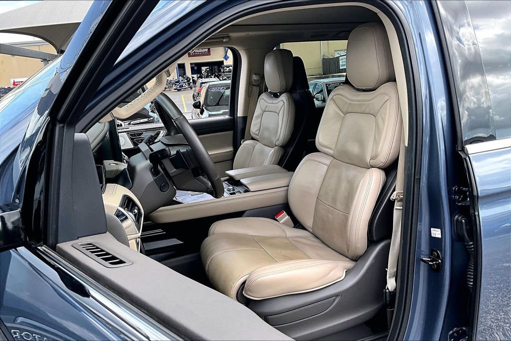 Used 2023 Lincoln Navigator L Reserve AWD/4WD image 36
