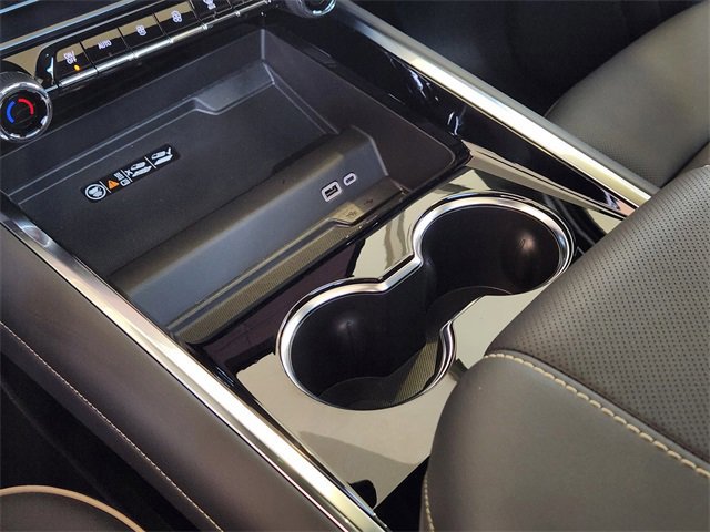 New 2025 Chevrolet Suburban Premier image 16