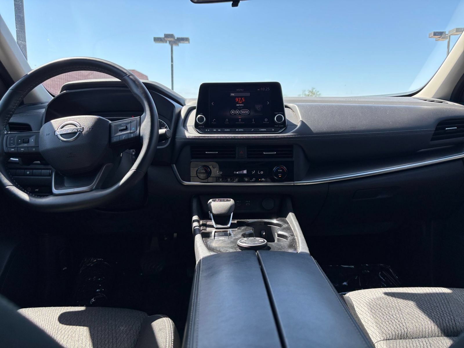 Used 2025 Nissan Rogue SV AWD/4WD image 34