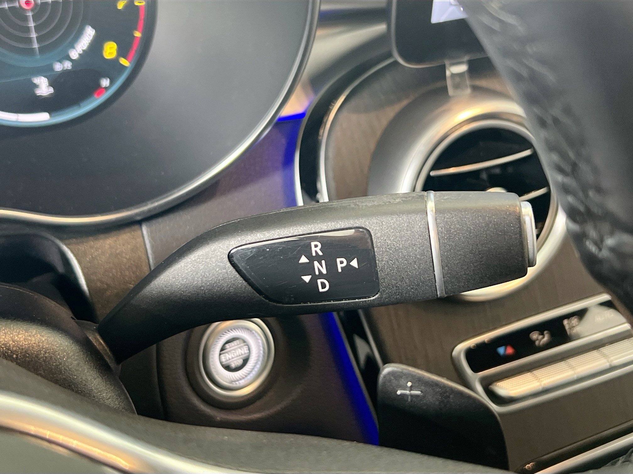 Used 2022 Mercedes-Benz GLC 300 4MATIC image 17