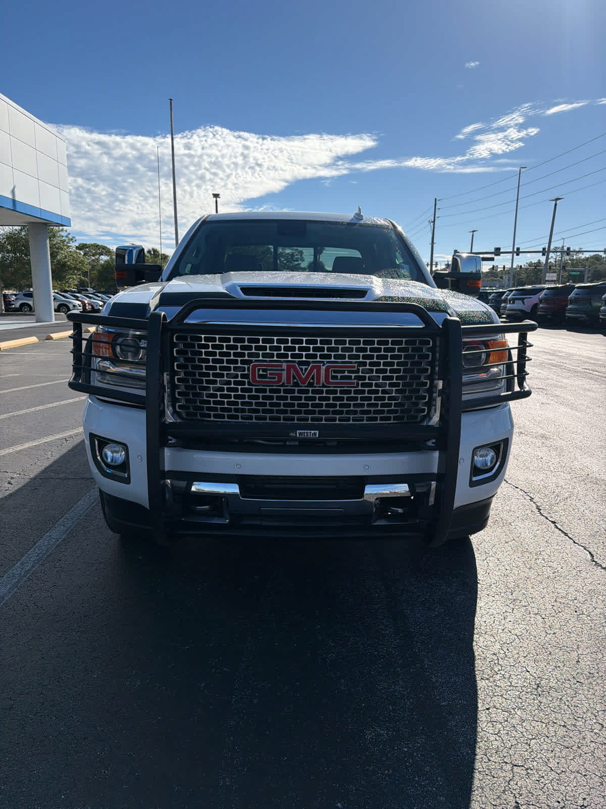 Used 2017 GMC Sierra 2500 Denali w/ Duramax Plus Package AWD/4WD image 8