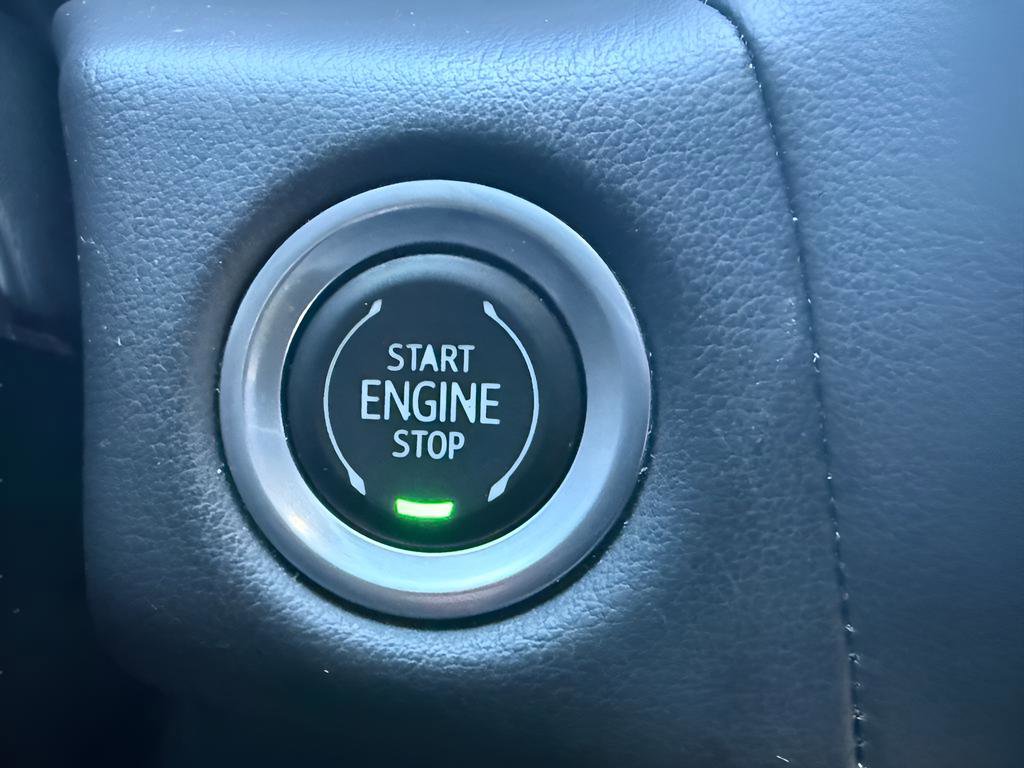 Used 2021 Chevrolet Tahoe LT w/ Luxury Package image 18