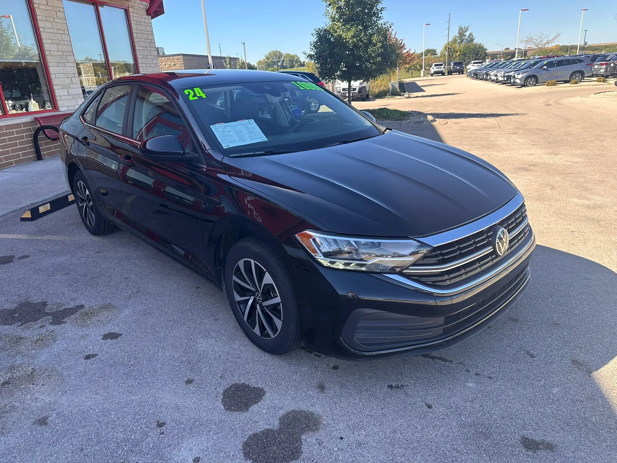 Used 2024 Volkswagen Jetta S FWD image 3