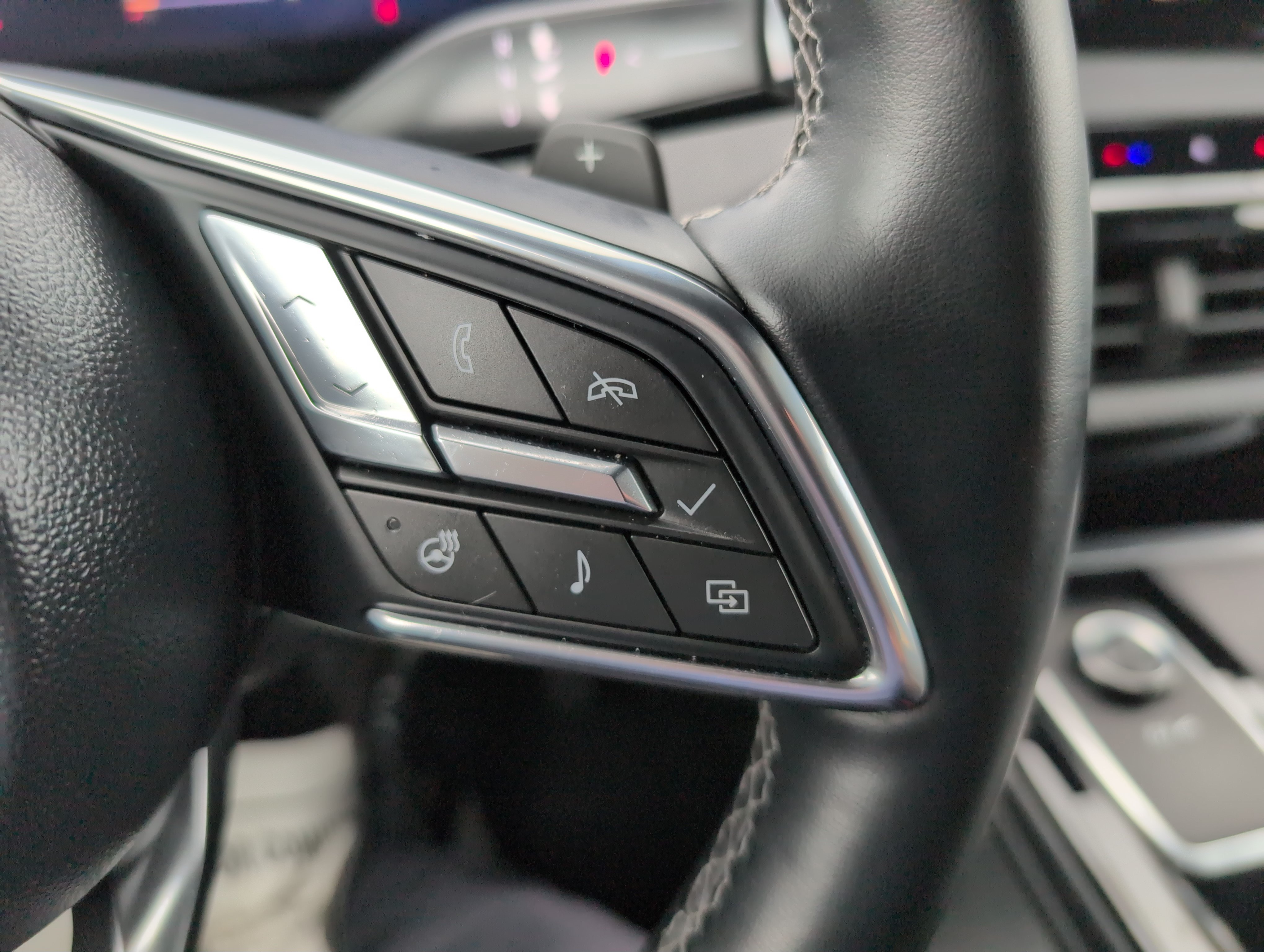 Used 2025 Buick Enclave Preferred FWD image 19