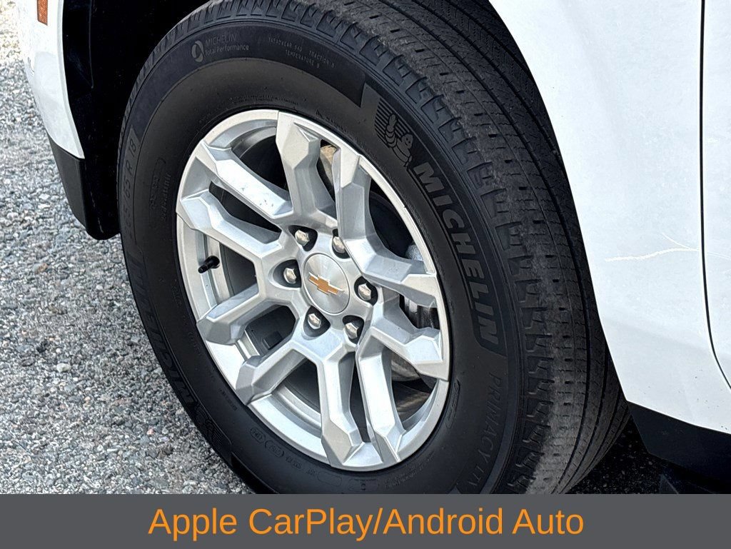 Used 2025 Chevrolet Suburban LT AWD/4WD image 18
