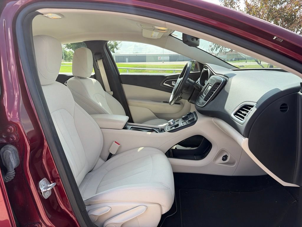 Used 2015 Chrysler 200 Limited w/ Convenience Group FWD image 24