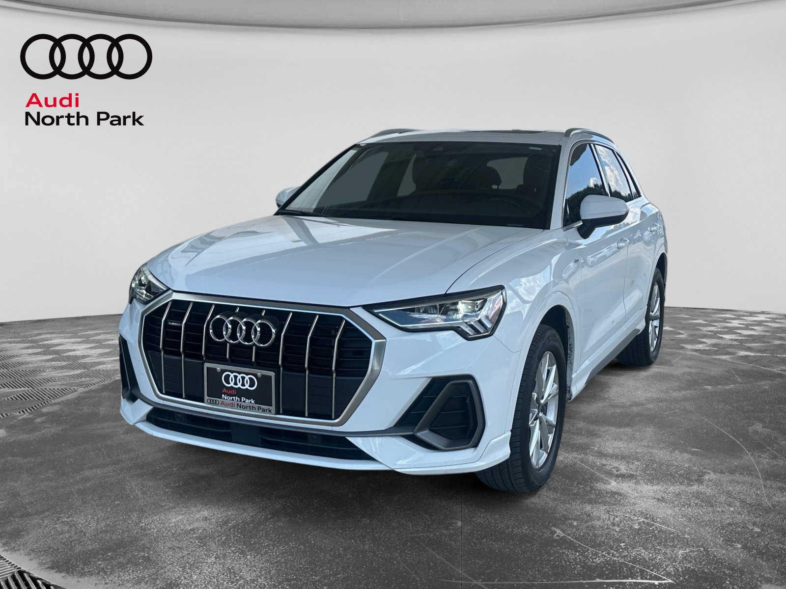 Used 2024 Audi Q3 2.0T Premium