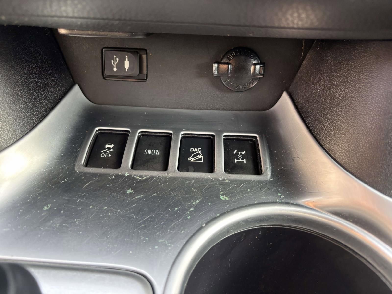 Used 2014 Toyota Highlander Plus image 24