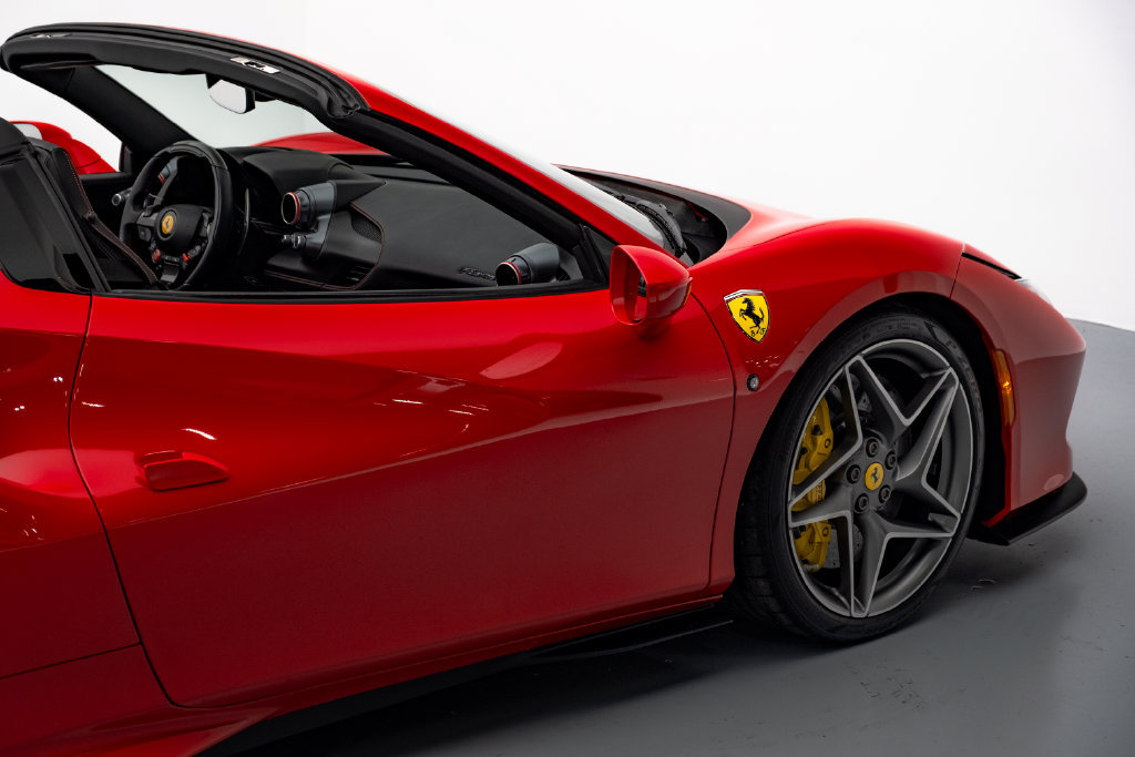 Used 2022 Ferrari F8 Tributo RWD image 33