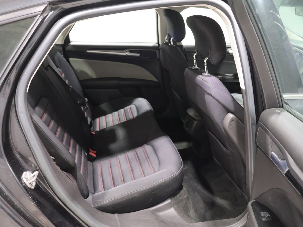 Used 2014 Ford Fusion SE FWD image 18