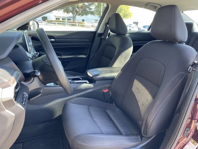 Used 2024 Nissan Altima 2.5 SV FWD image 24