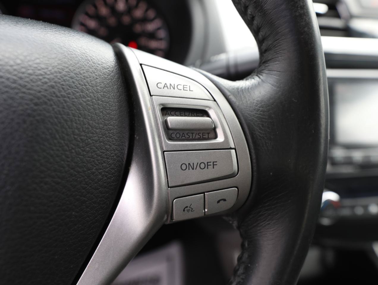 Used 2015 Nissan Altima 2.5 SV FWD image 21